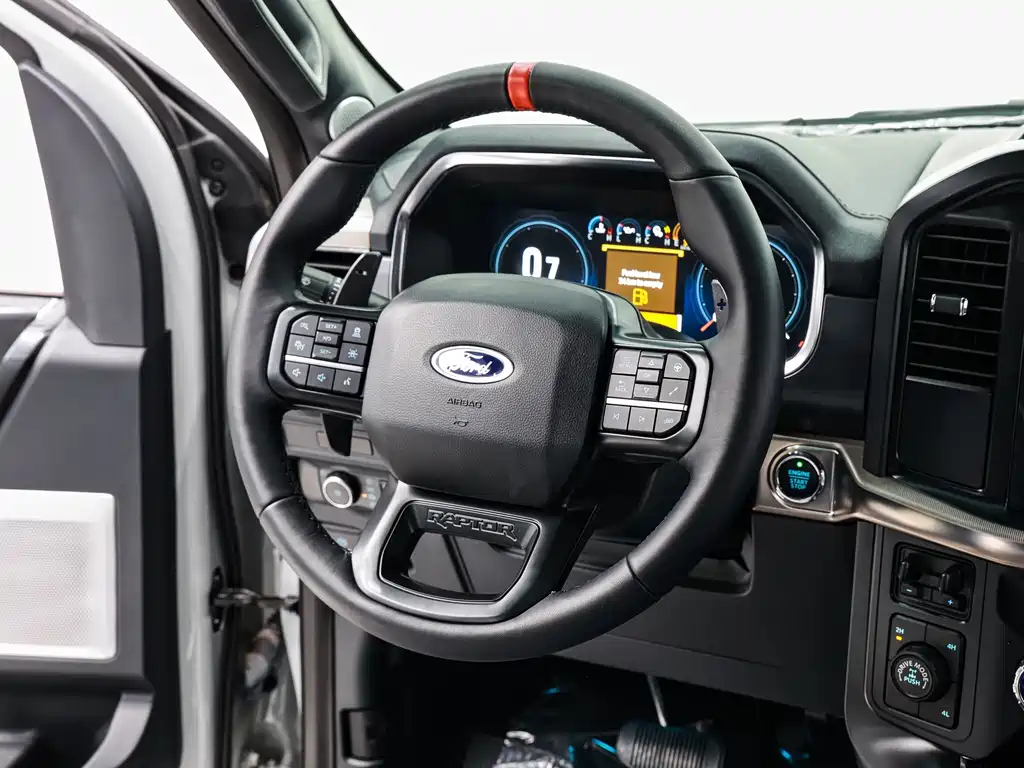 Ford F-150 Raptor — фото 16