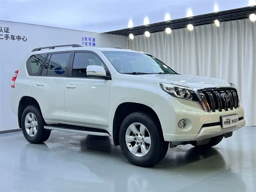 Toyota Prado 2015 — фото 2