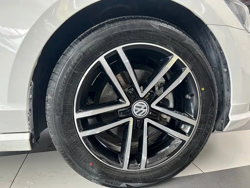 Volkswagen Lamando 2019 — фото 15