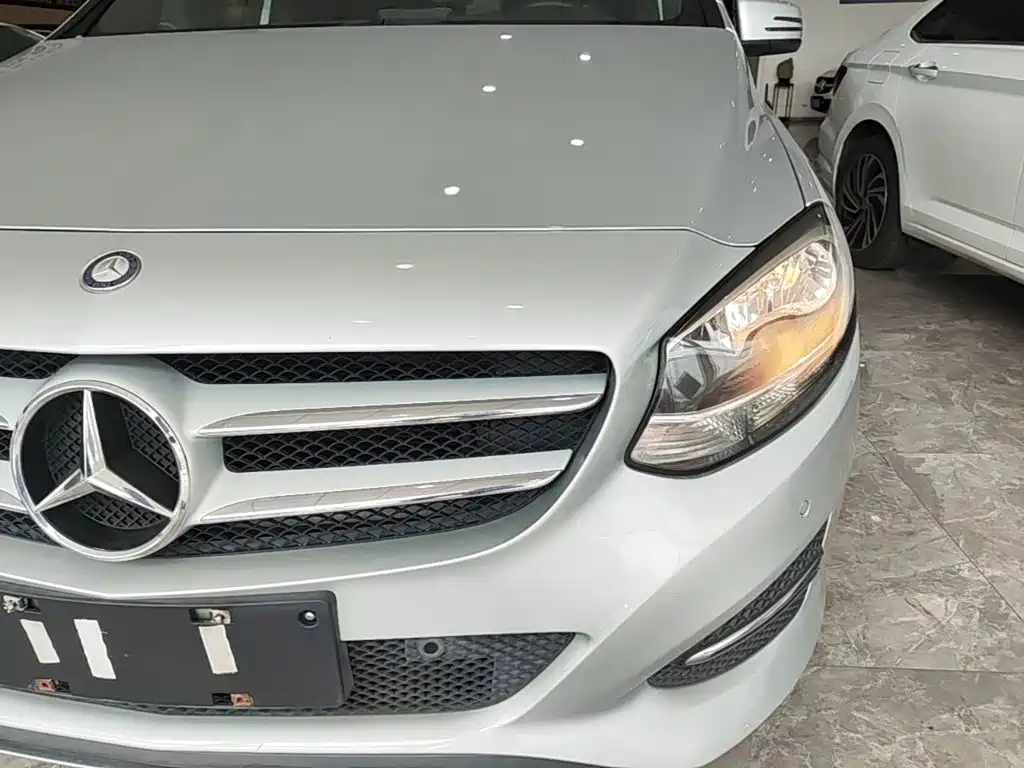 Mercedes-Benz B-Class 2015 — фото 18