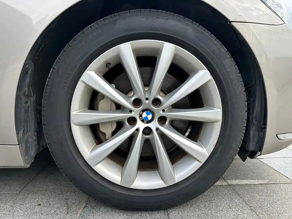 BMW 7 Series 2017 — фото 30