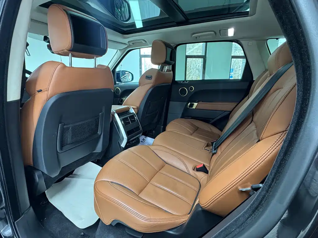 Land Rover Range Rover Sport 2017 — фото 11