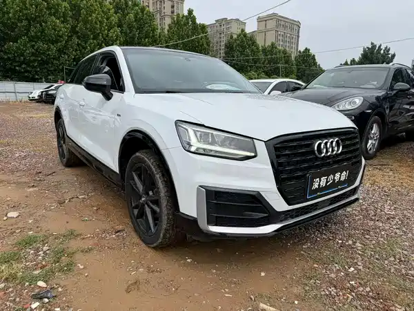 Audi Q2L 2021