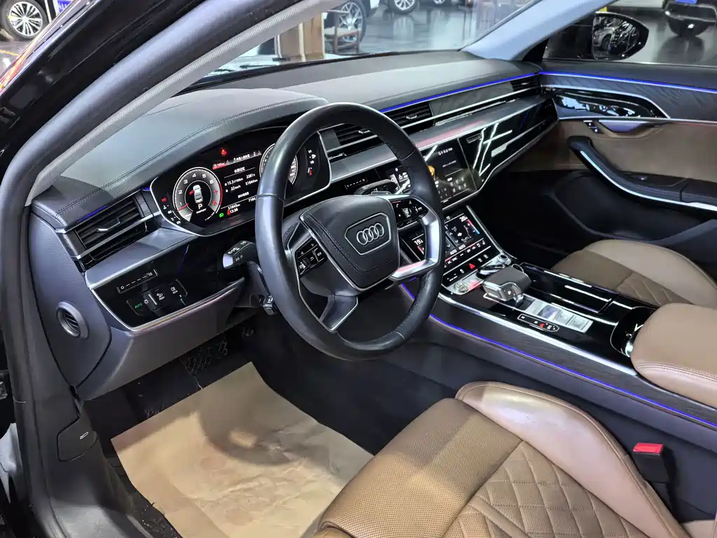 Audi A8 2022 — фото 11