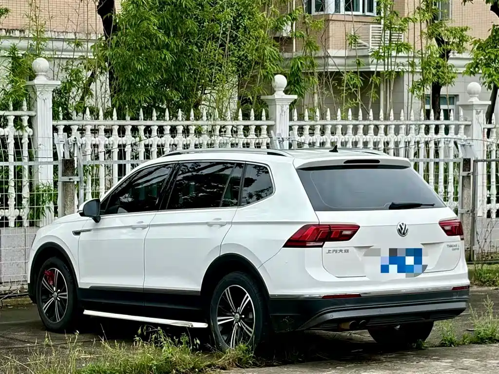 Volkswagen Tiguan L 2020 — фото 9