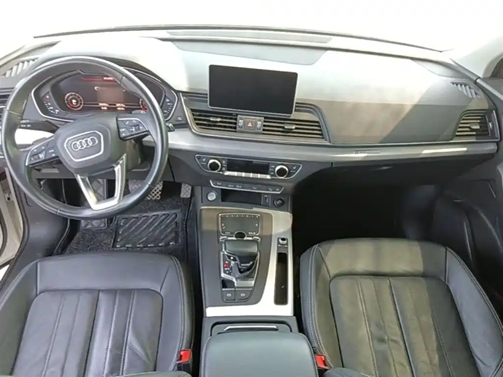 Audi Q5L 2020 — фото 10