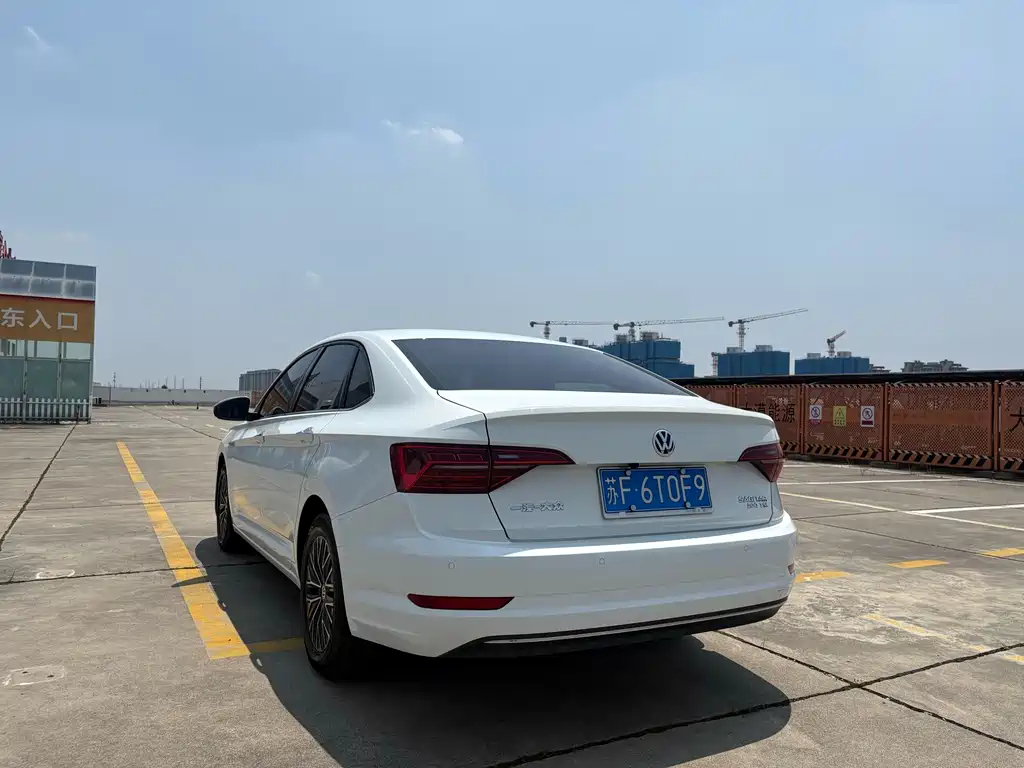 Volkswagen Sagitar 2020