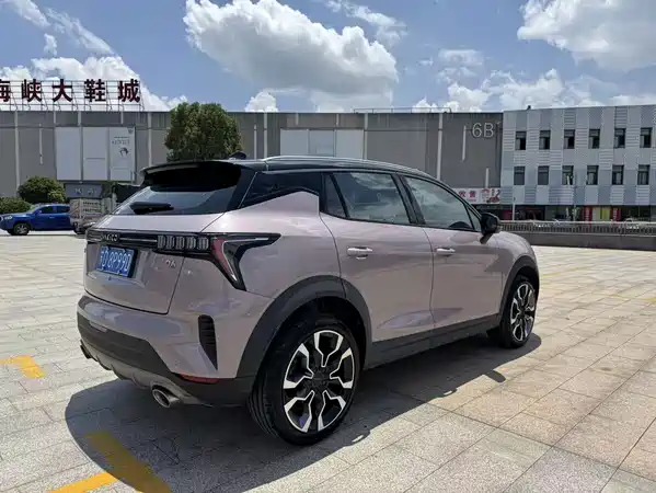 Lynk & Co 06 2022