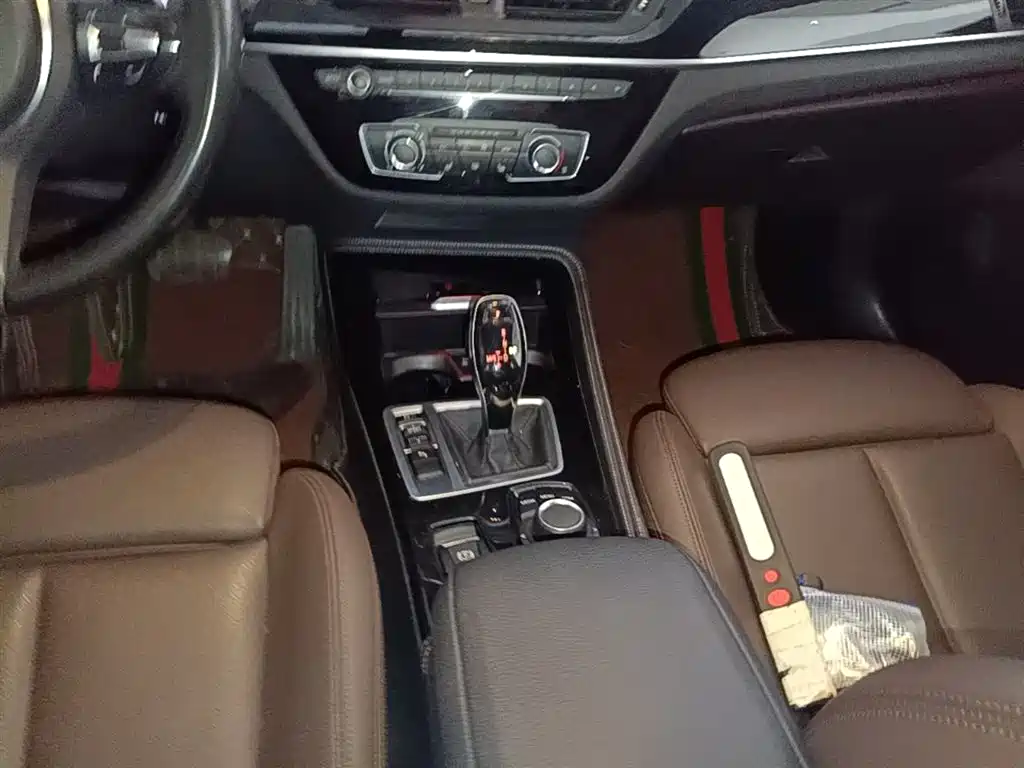 BMW 1 Series 2020 — фото 14