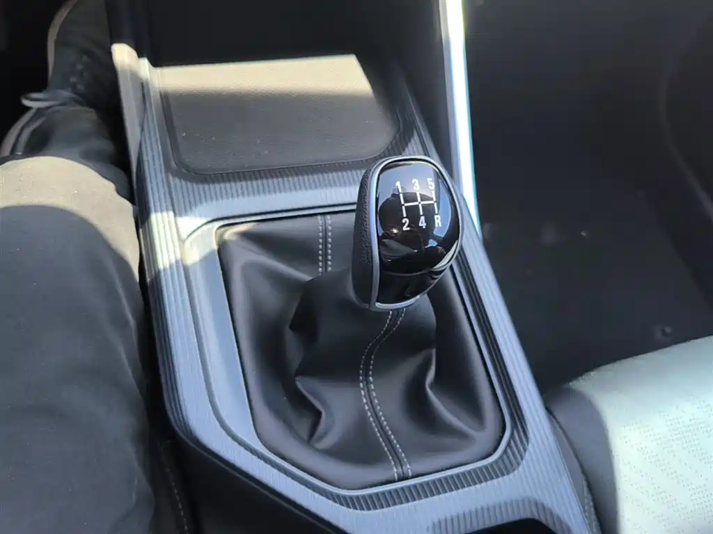 Geely Emgrand 2023 — фото 10