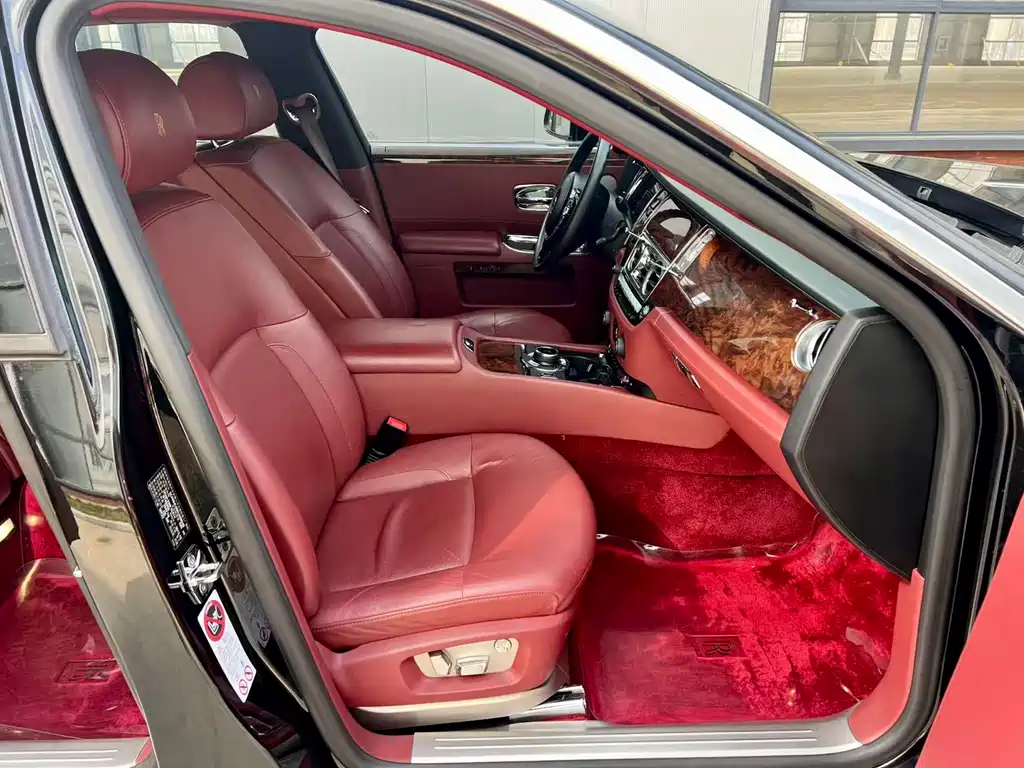 Rolls-Royce Ghost 2014 — фото 12
