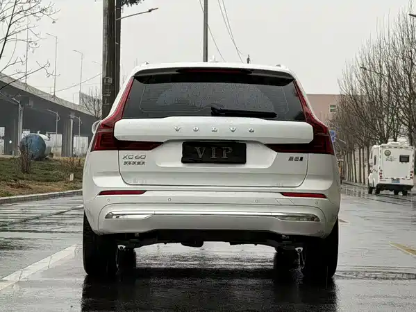Volvo XC60 2025