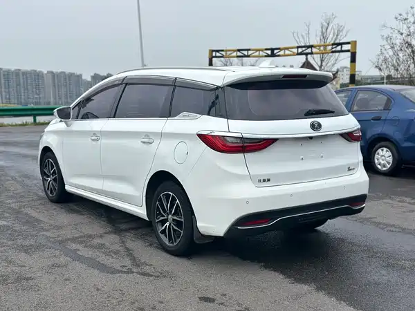 BYD Song MAX 2017