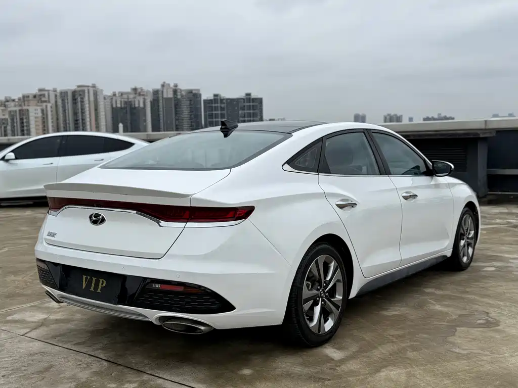 Hyundai Festa 2019 — фото 12