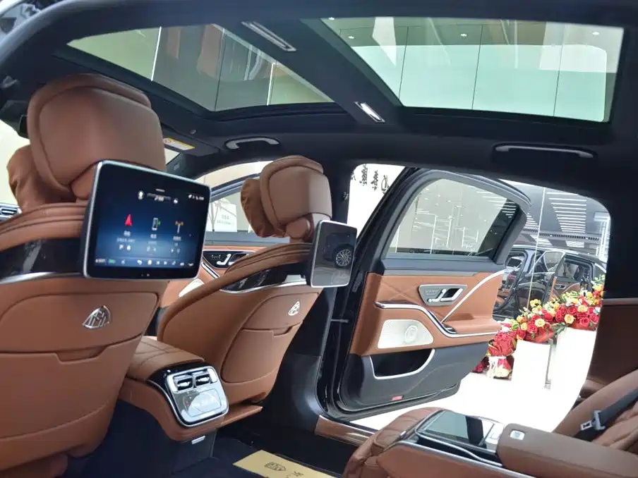 Mercedes-Benz Maybach S-Class 2025 — фото 17