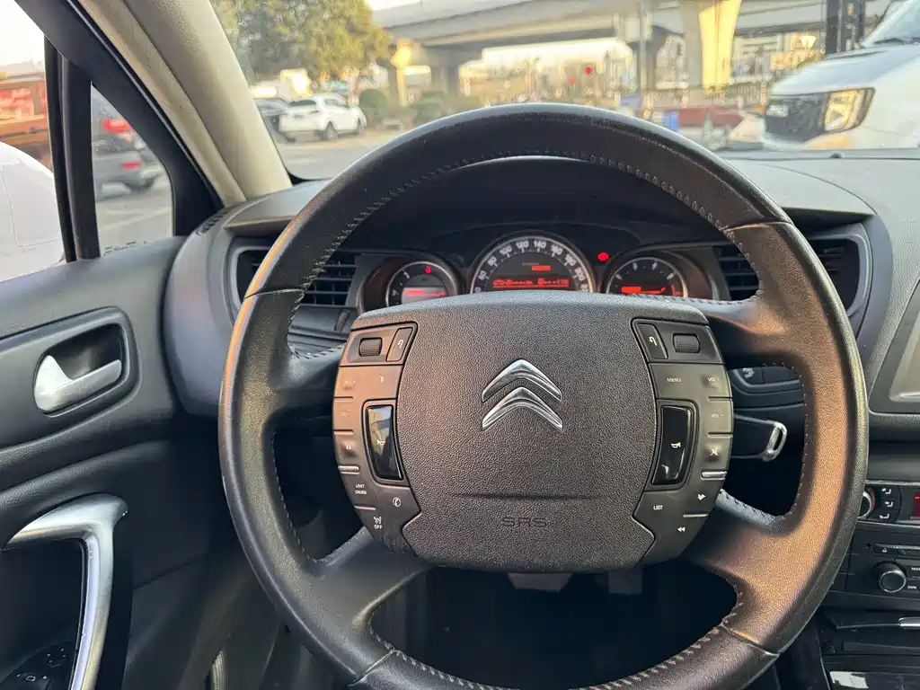 Citroen C5 2015 — фото 15