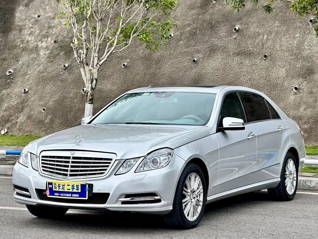 Mercedes-Benz E-Class 2012 — фото 1
