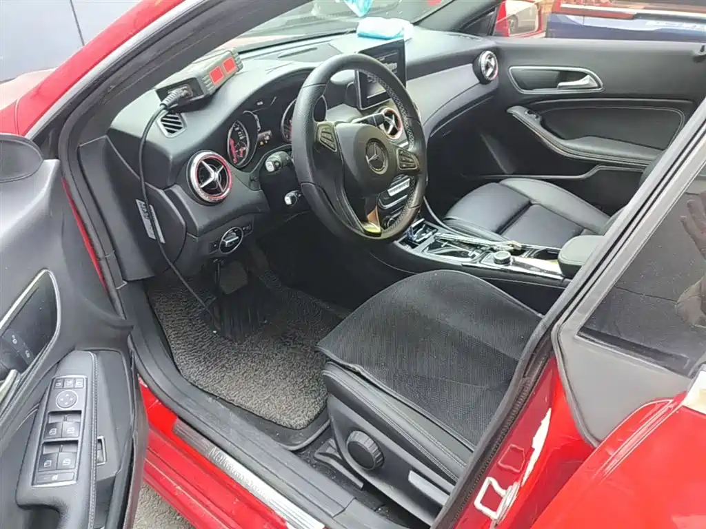 Mercedes-Benz CLA 2017 — фото 16