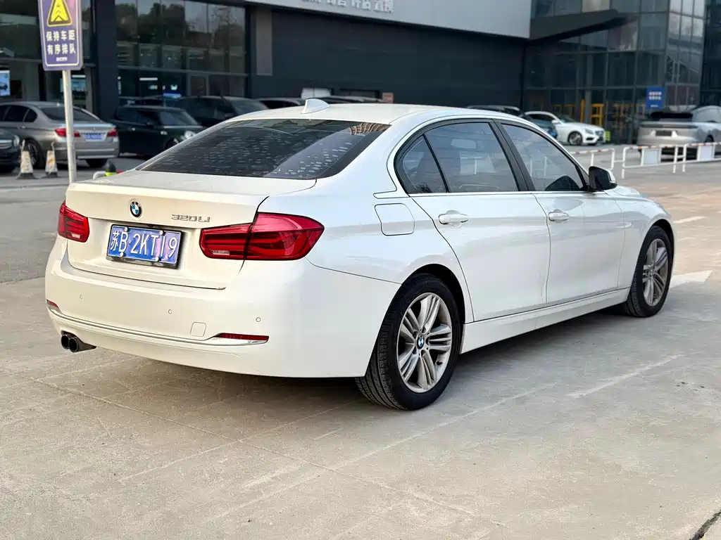 BMW 3 Series 2017 — фото 4