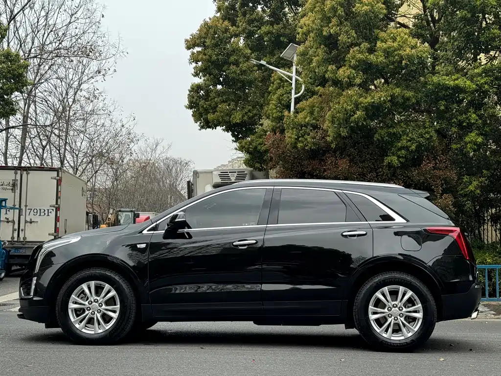Cadillac XT5 2018 — фото 3