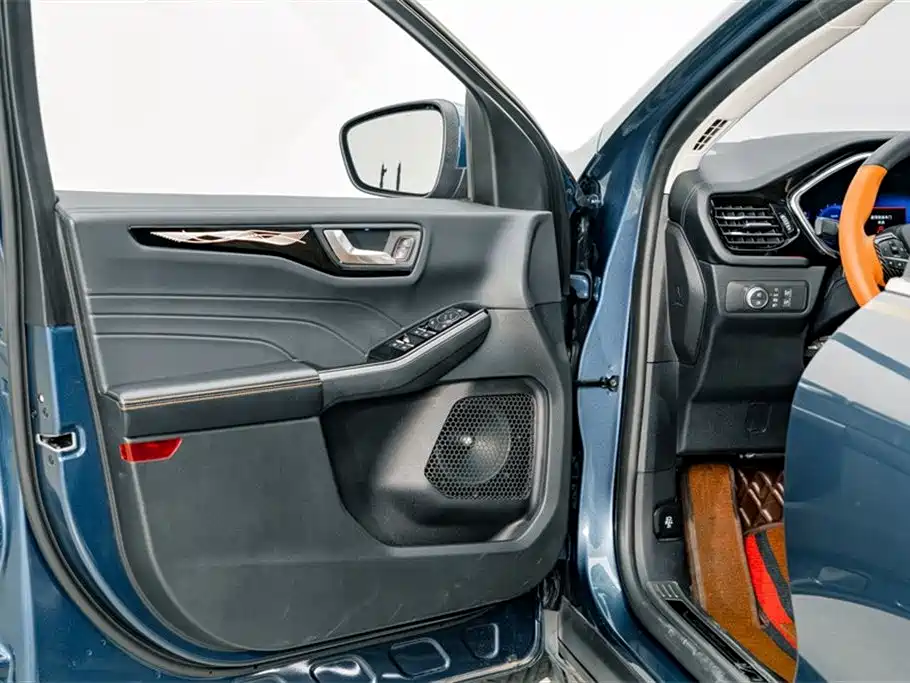 Ford Escape 2021 — фото 14