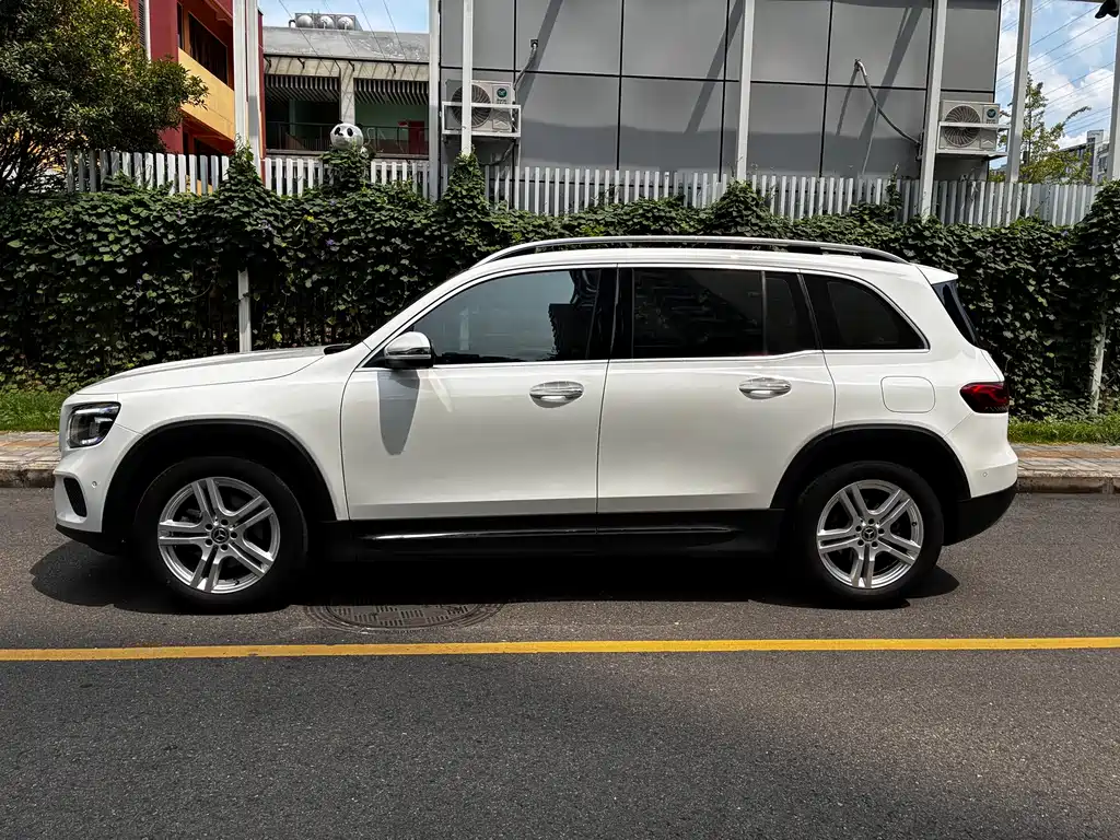 Mercedes-Benz GLB 2022