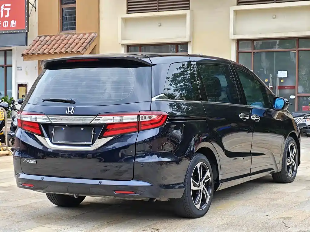 Honda Odyssey 2017 — фото 4