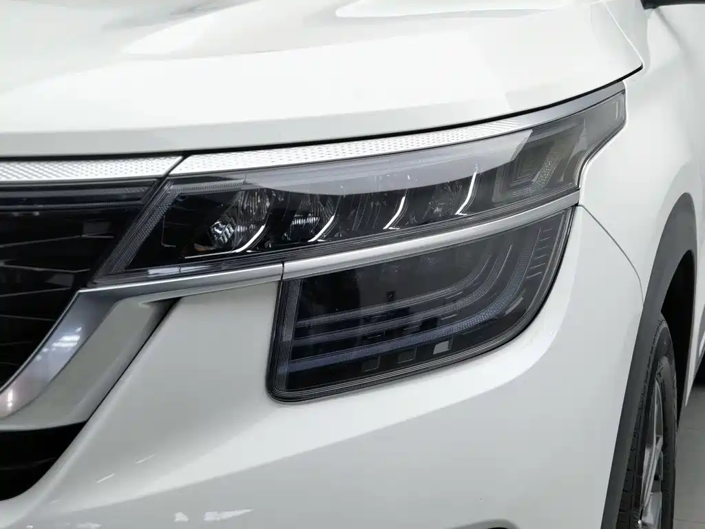 Kia KX3 Proud Running 2020