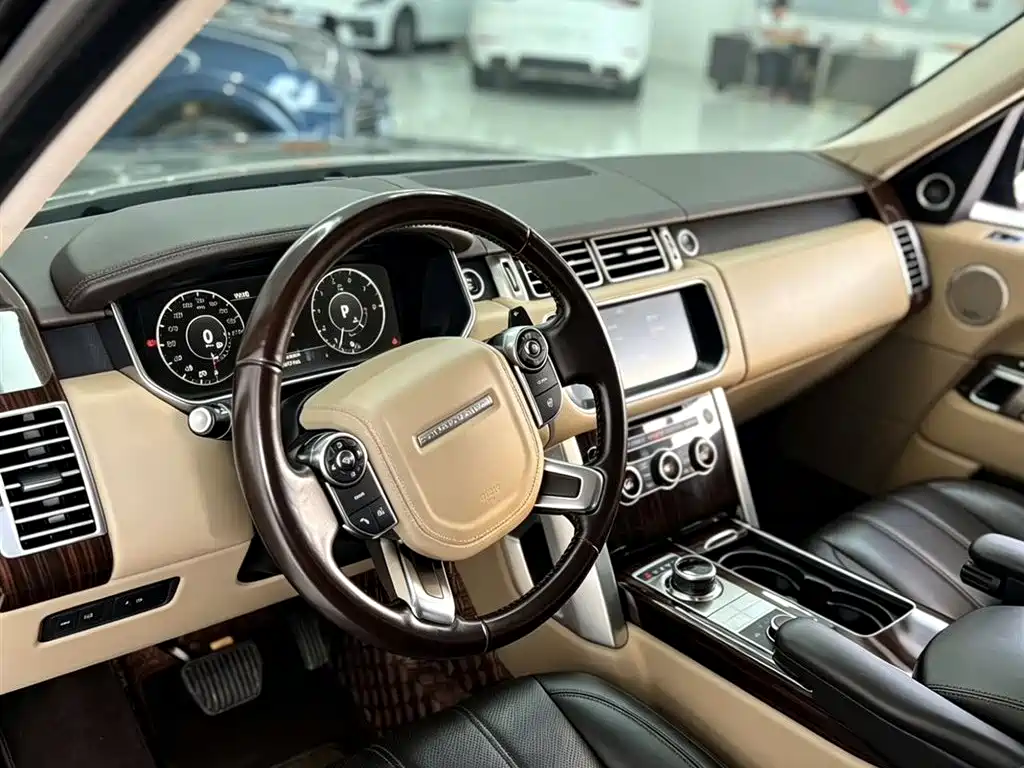 Land Rover Range Rover 2018 — фото 12