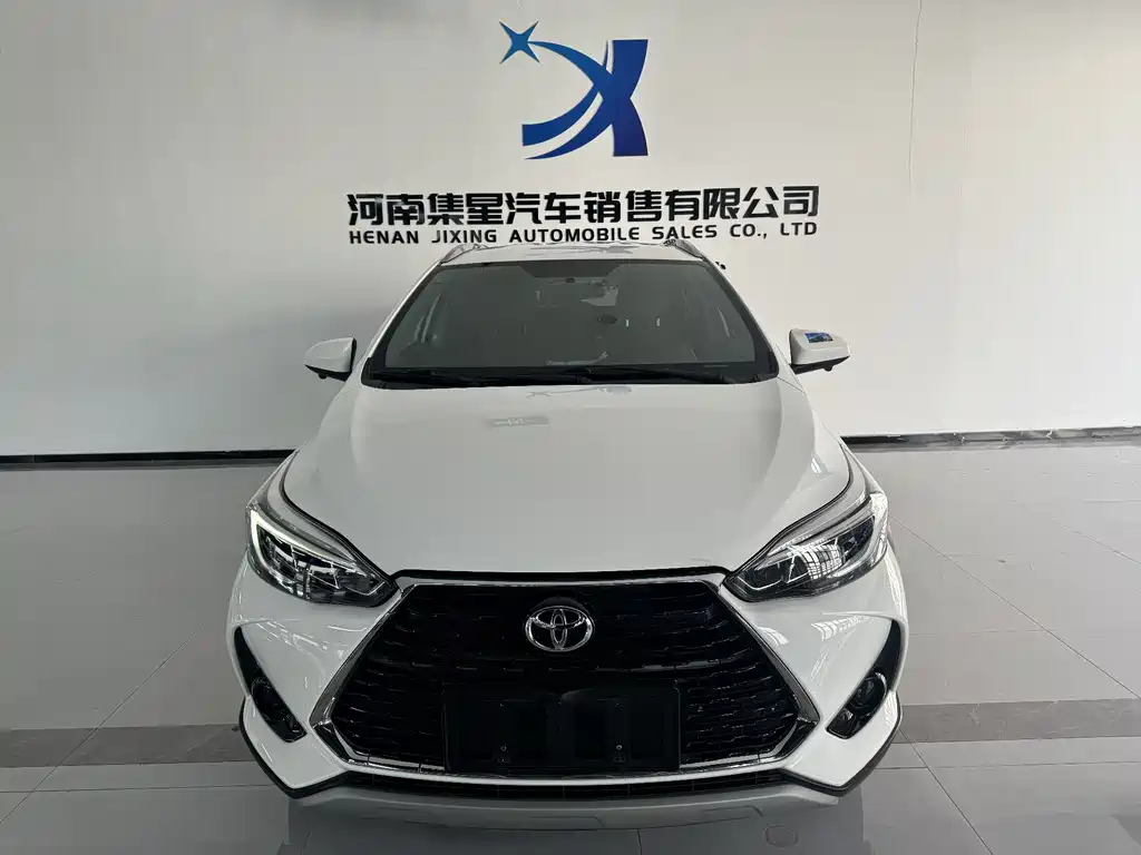 Toyota Yaris L 2023
