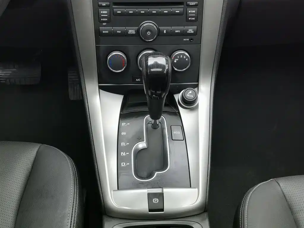 Chevrolet Captiva 2015 — фото 13