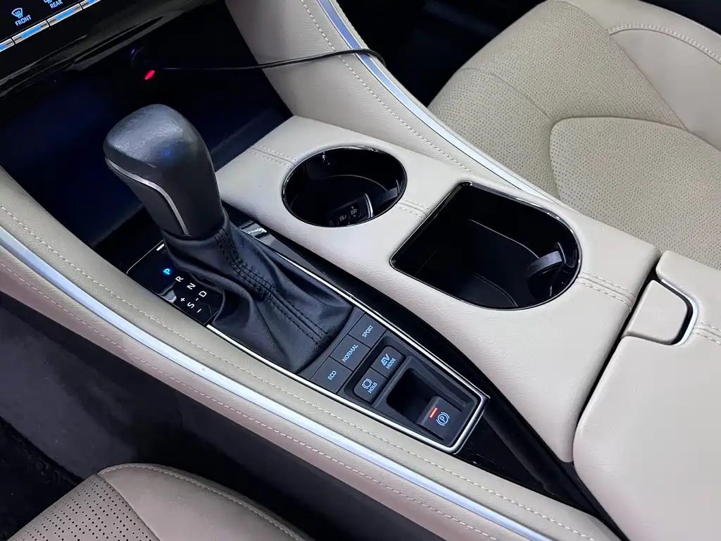 Toyota Avalon 2022 — фото 18