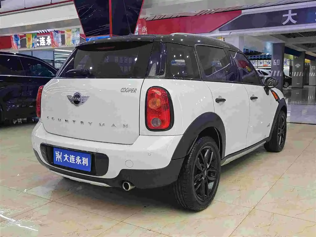 MINI Countryman 2016 — фото 15