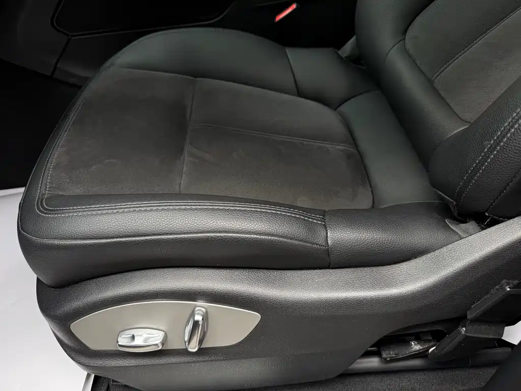 Porsche Macan 2018 — фото 21