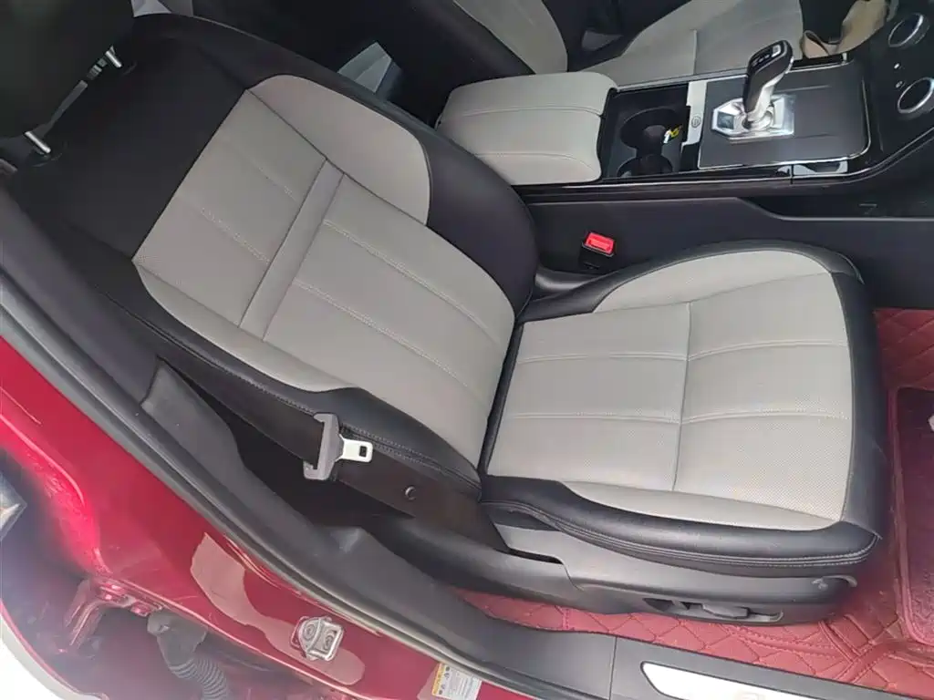 Land Rover Evoque 2021 — фото 25