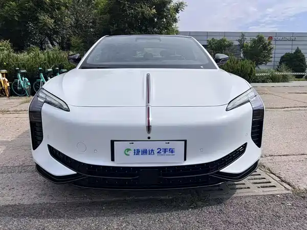 Hongqi EH7 2025