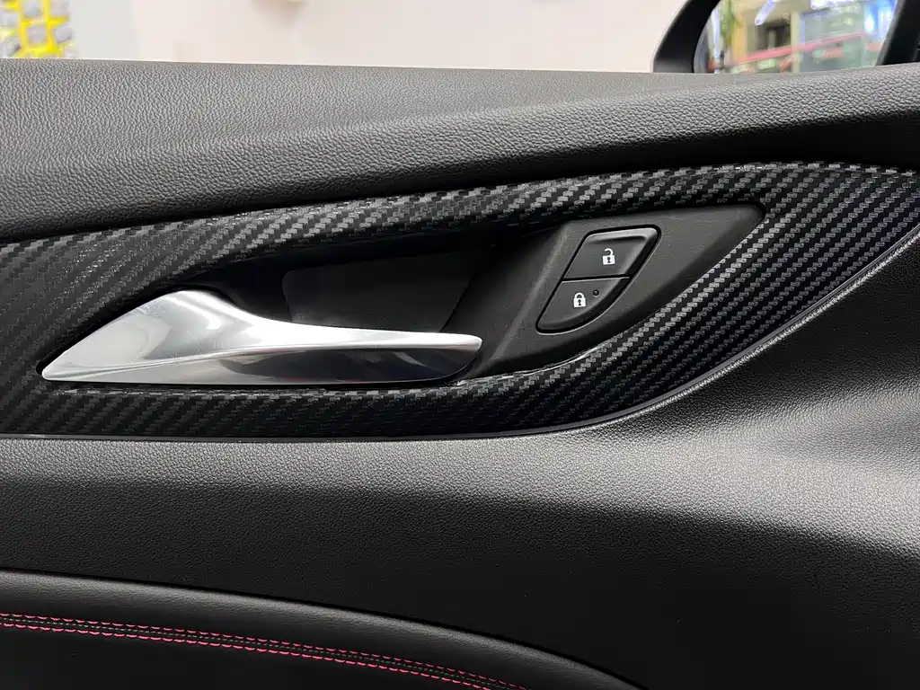 Buick Regal 2020 — фото 17