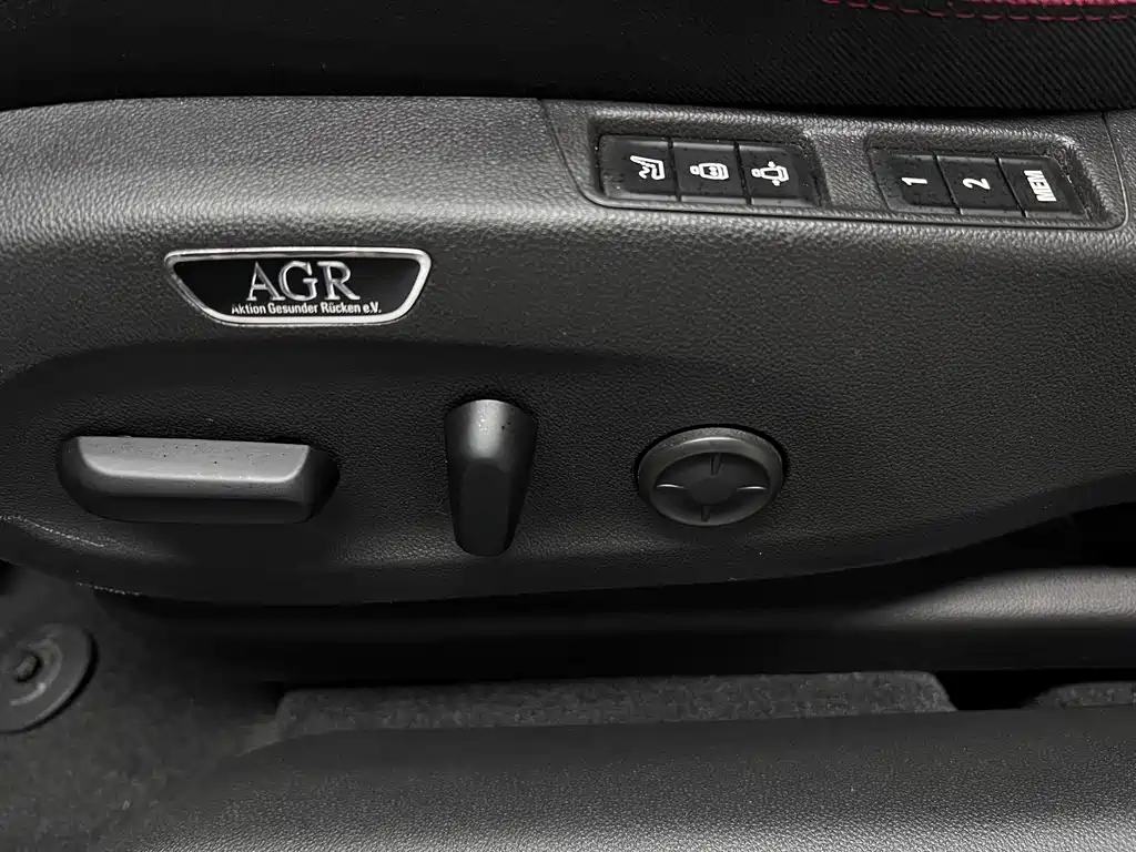 Buick Regal 2020 — фото 24