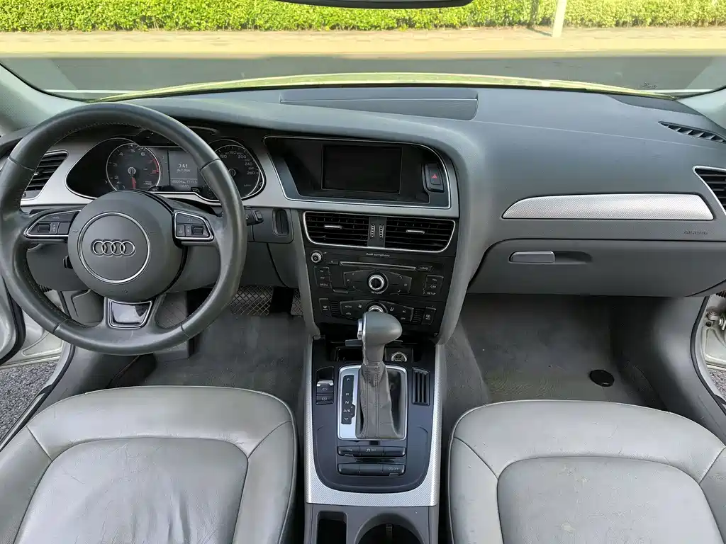 Audi A4L 2014