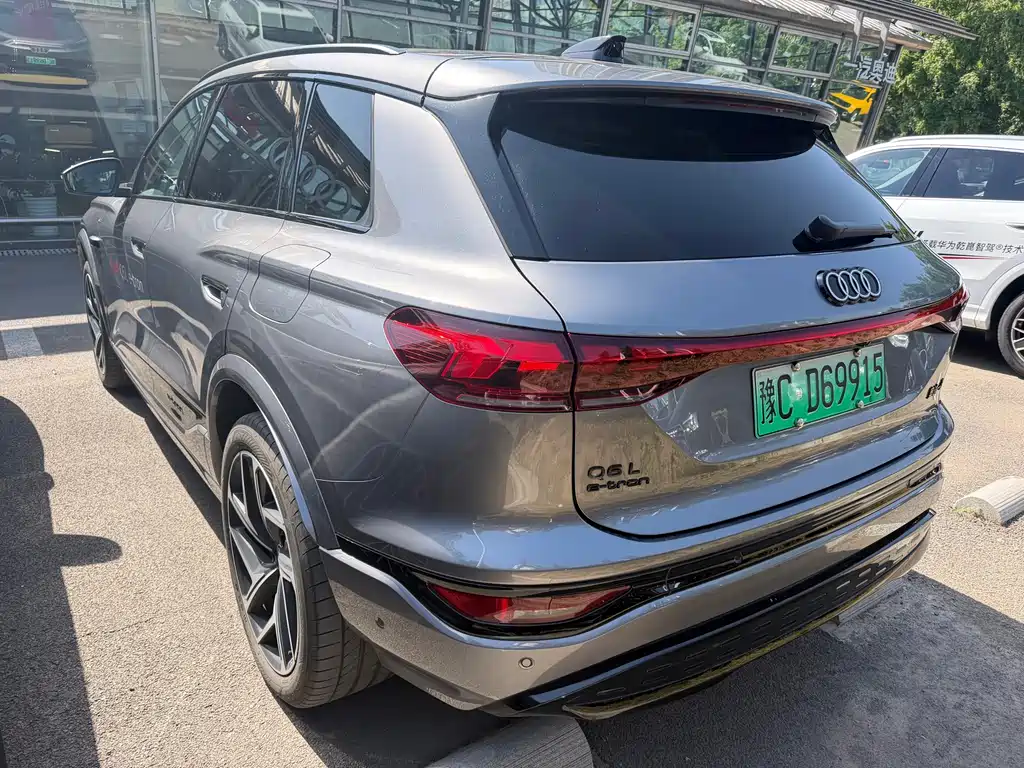 Audi Q6L e-tron 2025 — фото 4