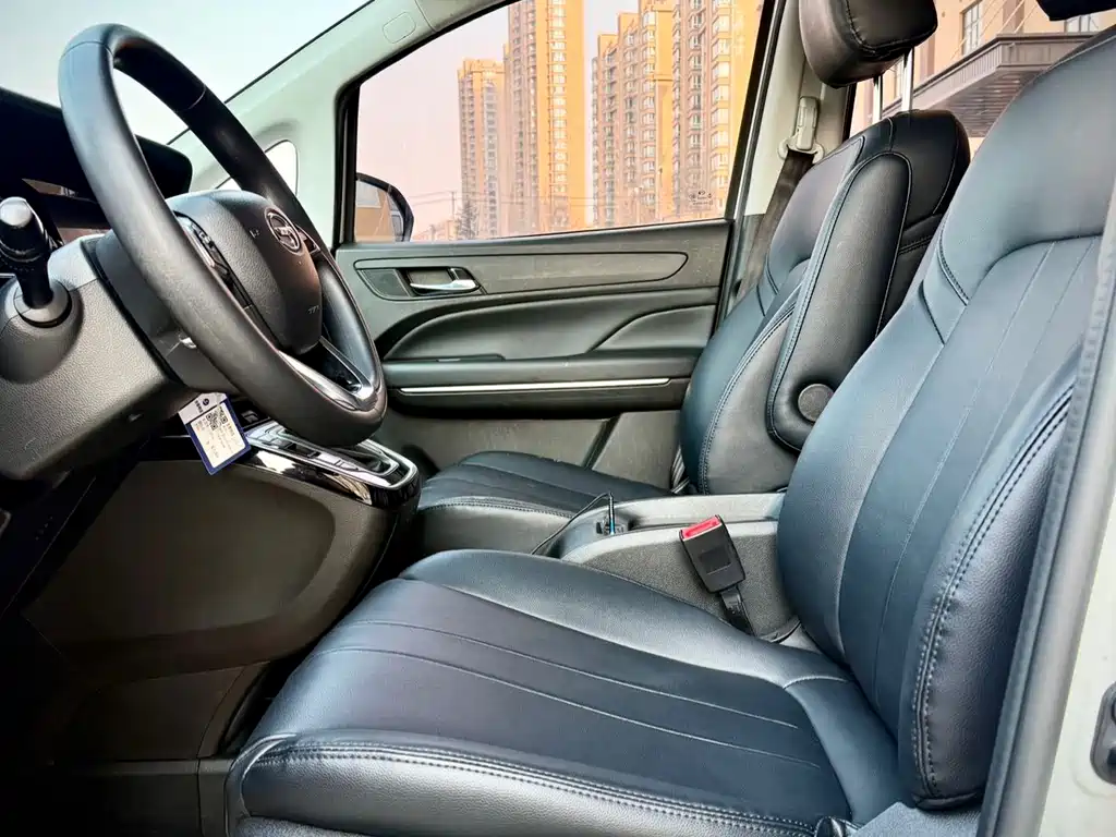 GAC Motor Trumpchi M6 2022 — фото 10