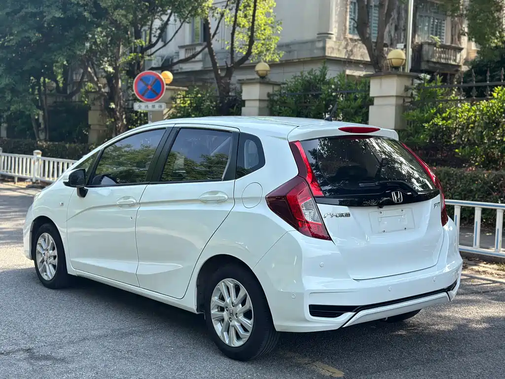 Honda Fit 2018 — фото 6