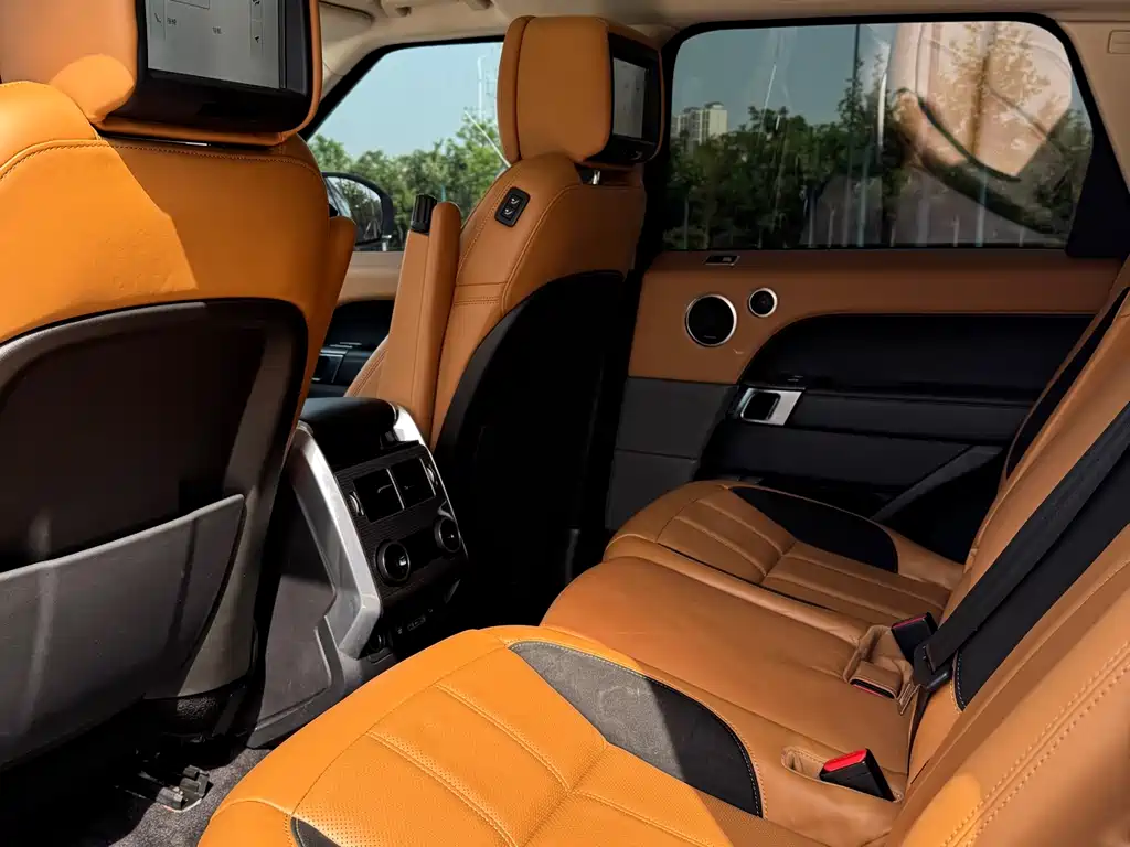 Land Rover Sport 2020 — фото 9