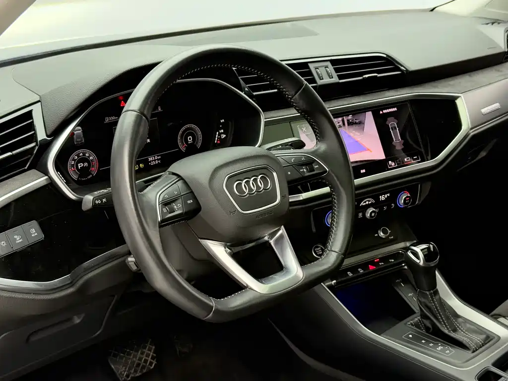 Audi Q3 2022 — фото 11