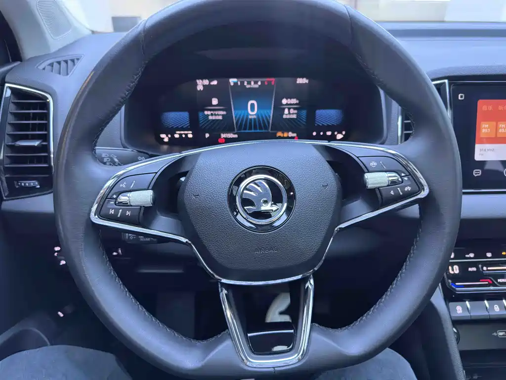 Skoda Karoq 2023 — фото 14