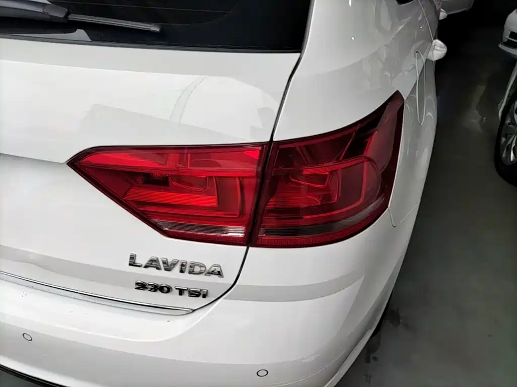Volkswagen Gran Lavida 2017 — фото 8
