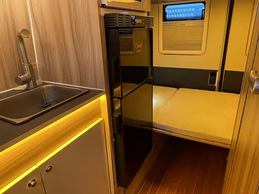 Maxus V90 RV 2022 — фото 18
