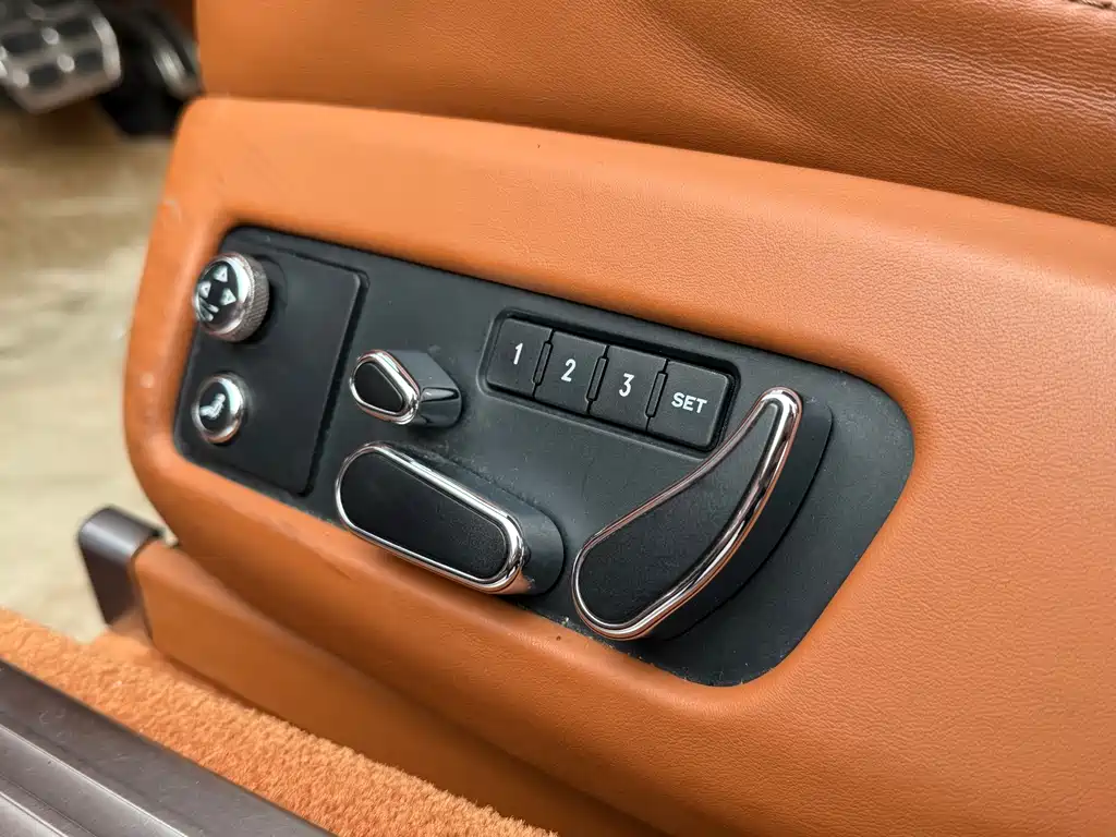 Bentley Continental 2015 — фото 12