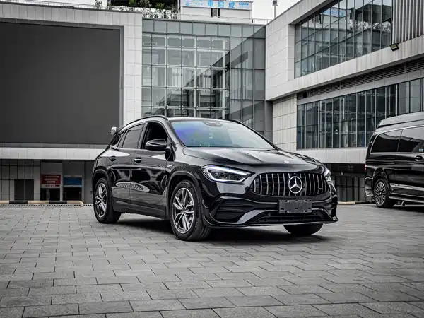 Mercedes-Benz GLA AMG 2023