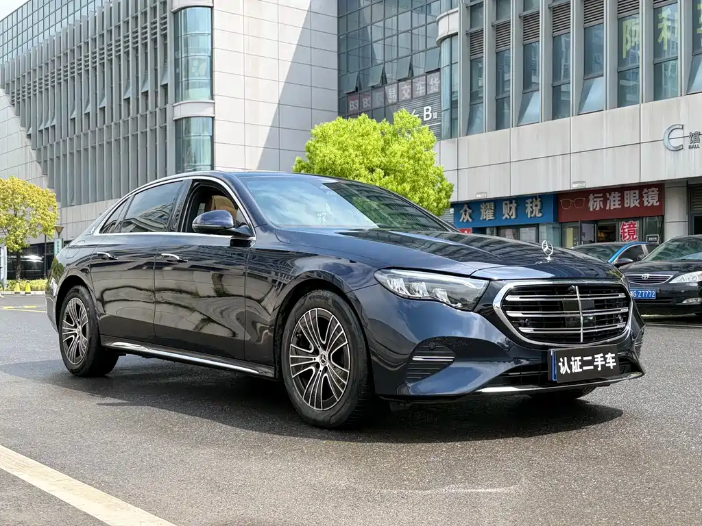 Mercedes-Benz E-Class 2024 — фото 3